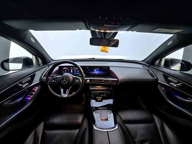 Фото 9 - Mercedes-Benz EQC