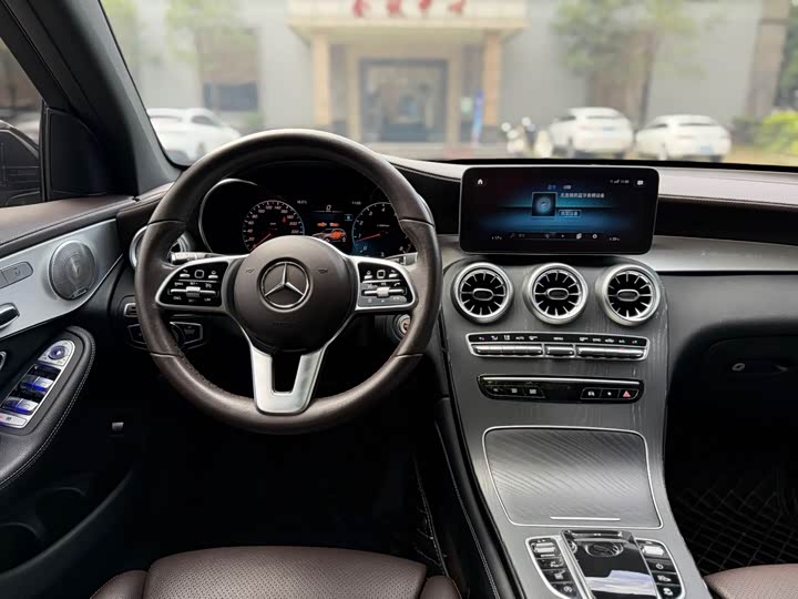 Фото 9 - Mercedes-Benz GLC-Class