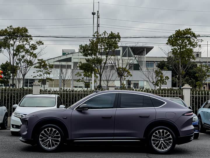 Фото 8 - Nio EC6