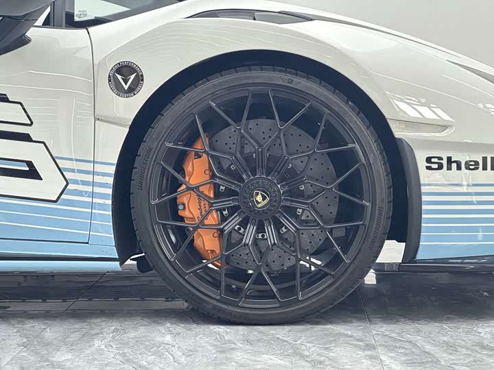 Фото 9 - Lamborghini Huracán