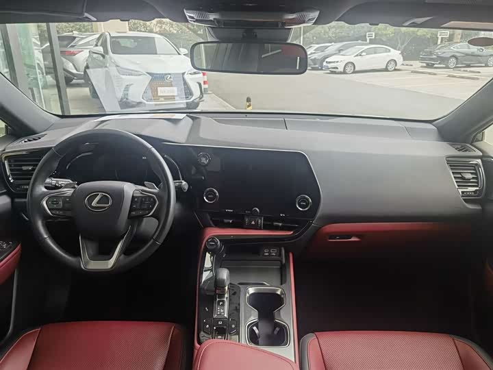 Фото 5 - Lexus NX