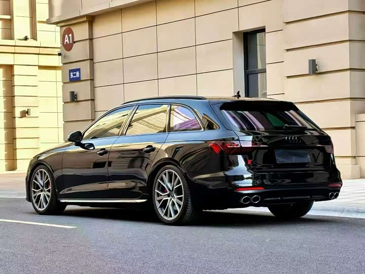 Фото 7 - Audi S4