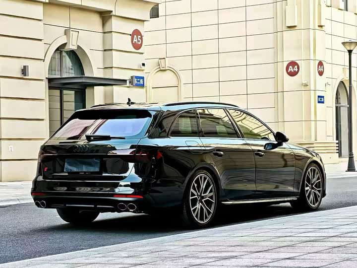 Фото 9 - Audi S4