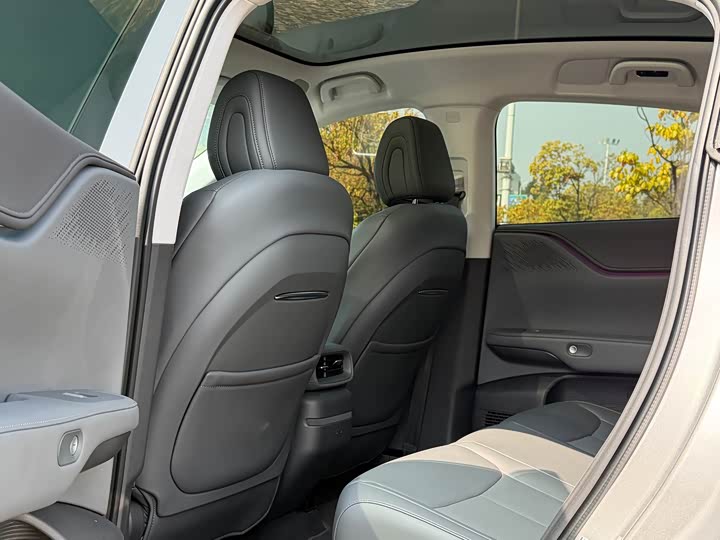 Фото 9 - XPeng G6