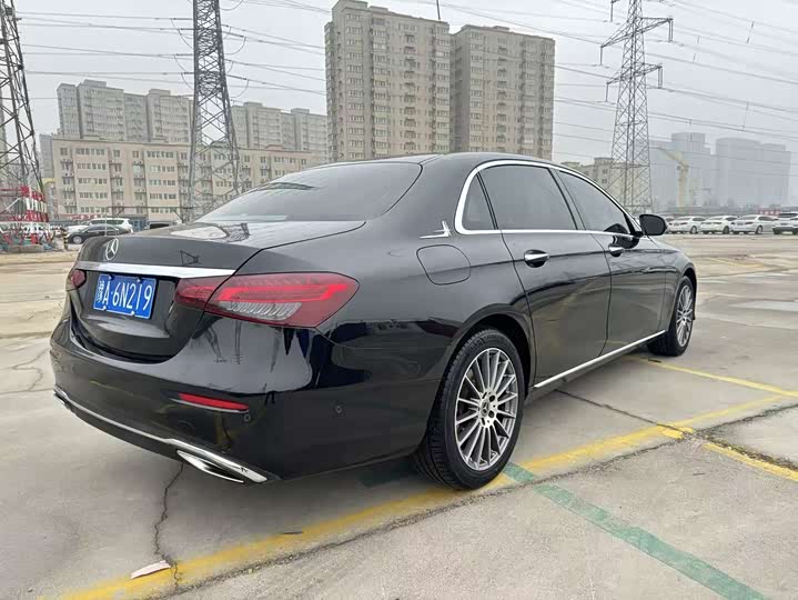 Фото 6 - Mercedes-Benz E-Class