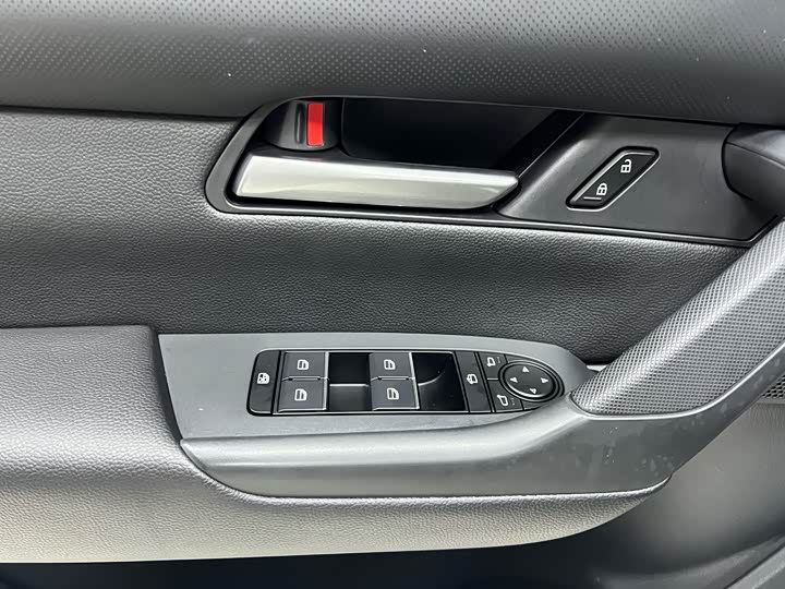 Фото 7 - Mazda CX-50