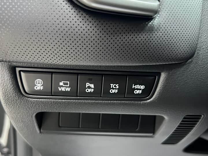 Фото 8 - Mazda CX-50