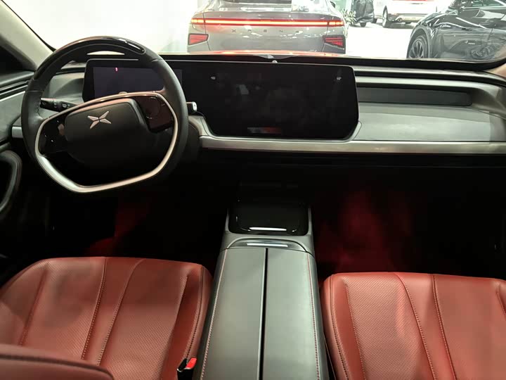 Фото 4 - XPeng P7