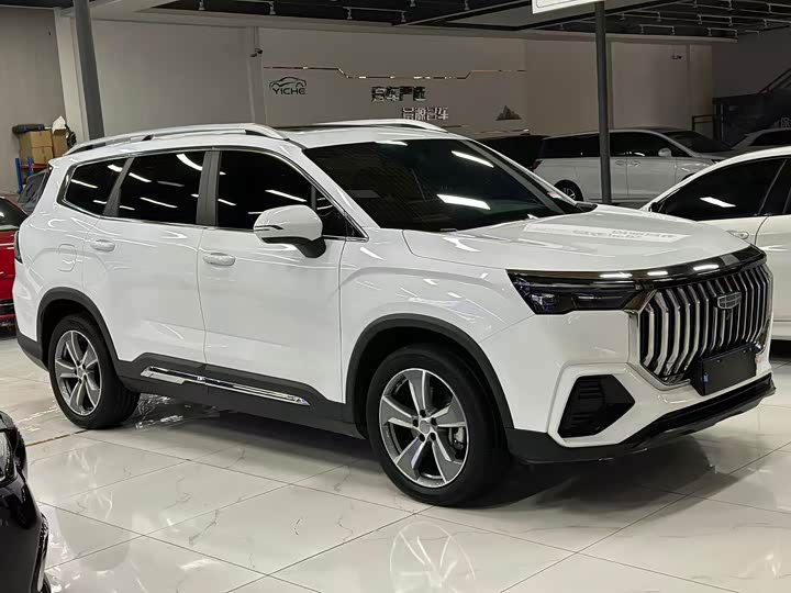 Фото 3 - Geely Okavango L