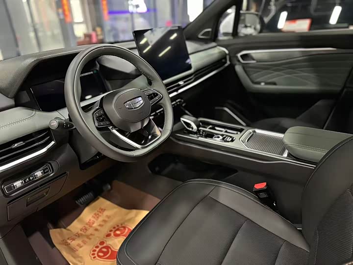 Фото 7 - Geely Okavango L