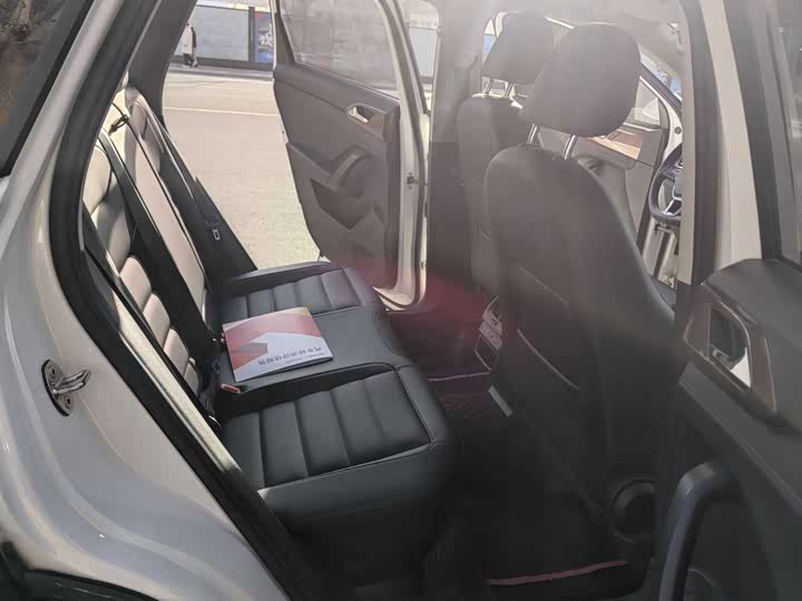 Фото 9 - Volkswagen Tharu