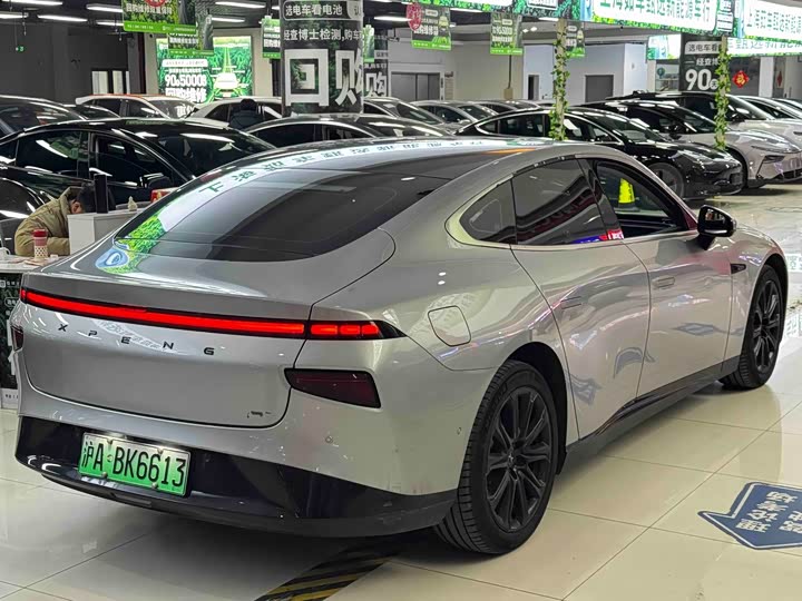 Фото 4 - XPeng P7