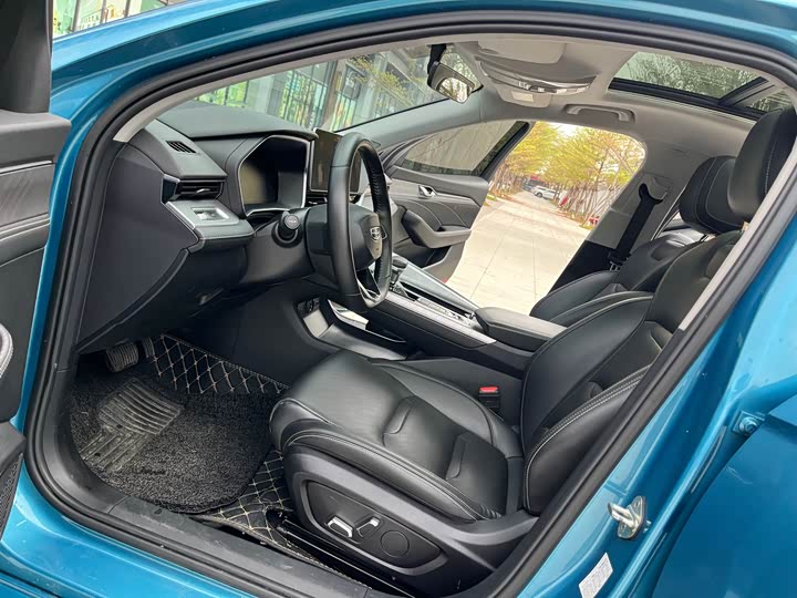 Фото 4 - Geely Preface