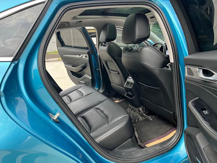 Фото 7 - Geely Preface