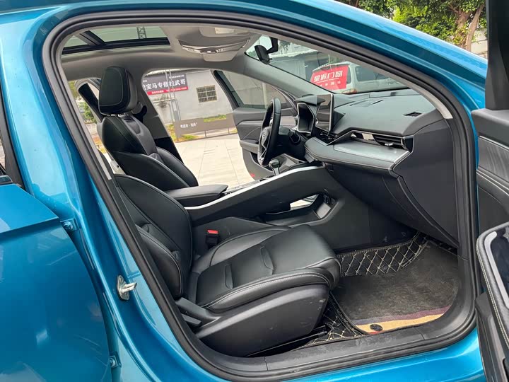 Фото 9 - Geely Preface