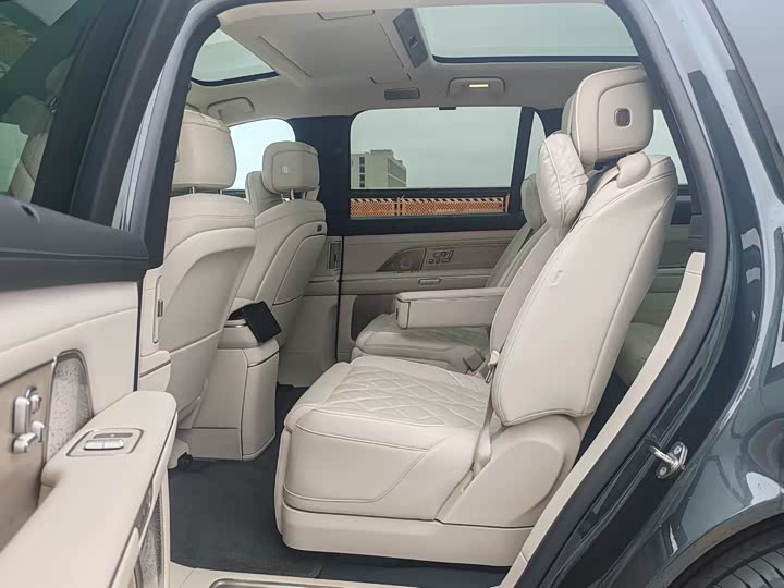 Фото 7 - Nio ES8