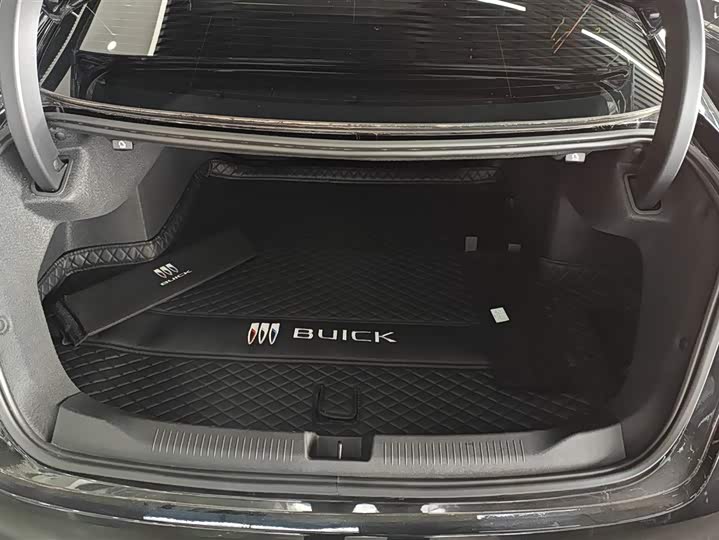 Фото 4 - Buick LaCrosse