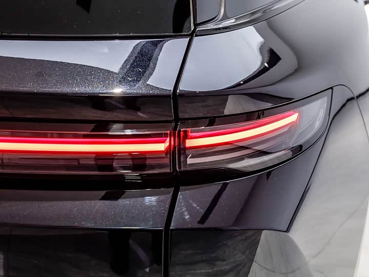 Фото 9 - LiXiang i8