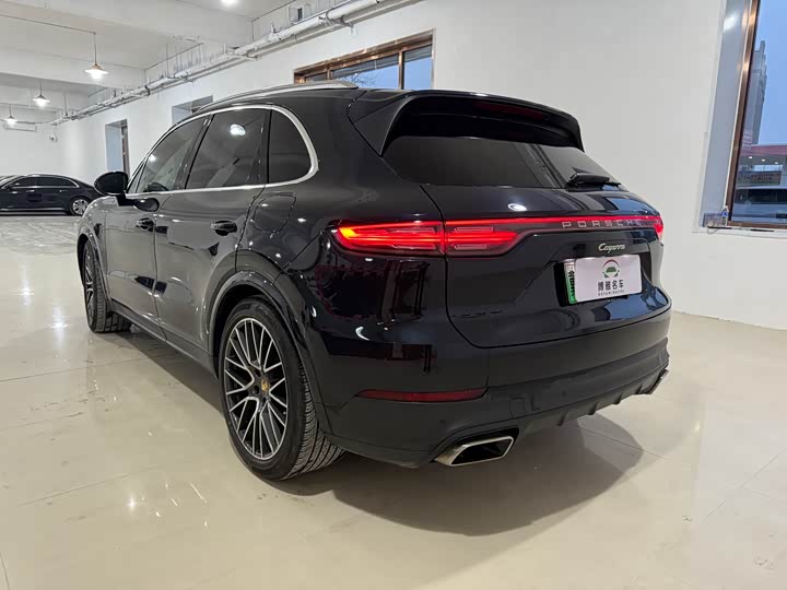 Фото 5 - Porsche Cayenne Hybrid