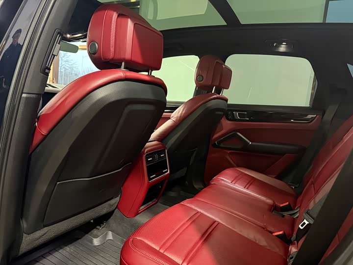 Фото 8 - Porsche Cayenne Hybrid