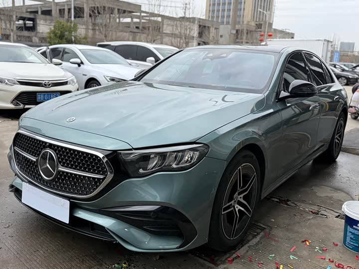 Фото 1 - Mercedes-Benz E-Class