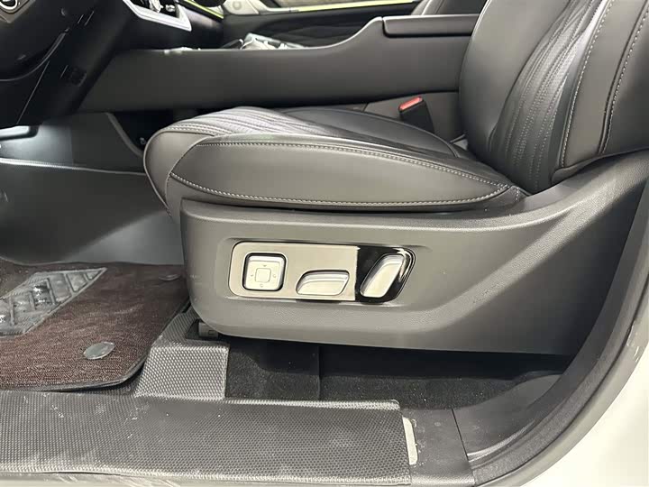 Фото 8 - Tank 500 Hybrid