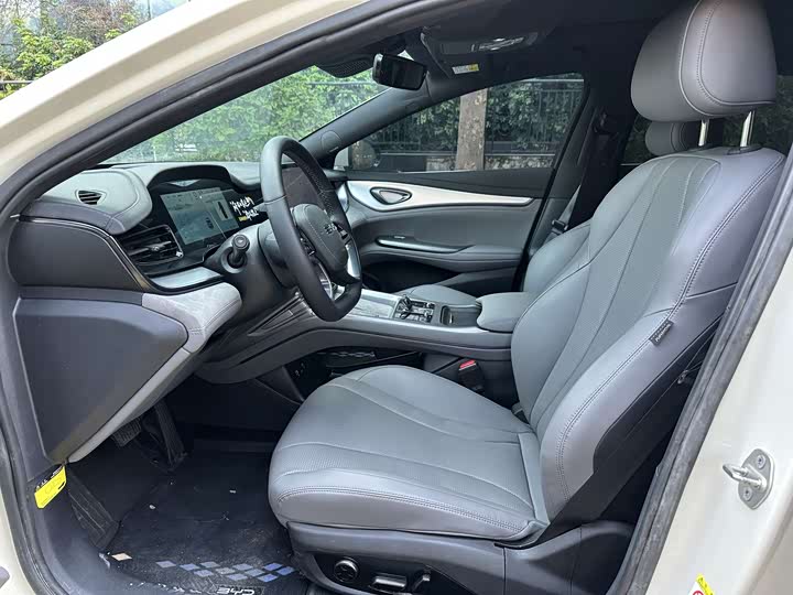 Photo 4 - BYD Seal 07 DM-i Hybrid