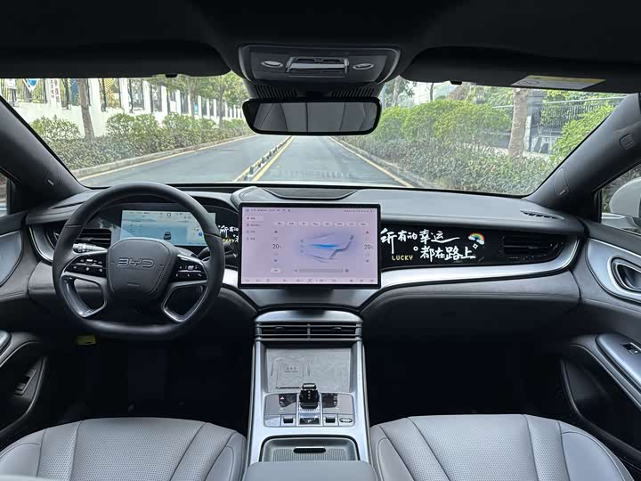 Photo 6 - BYD Seal 07 DM-i Hybrid