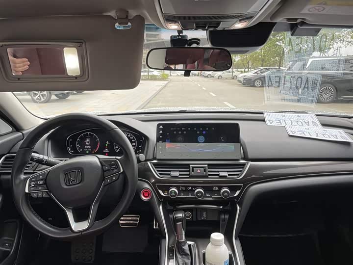 Фото 7 - Honda Accord