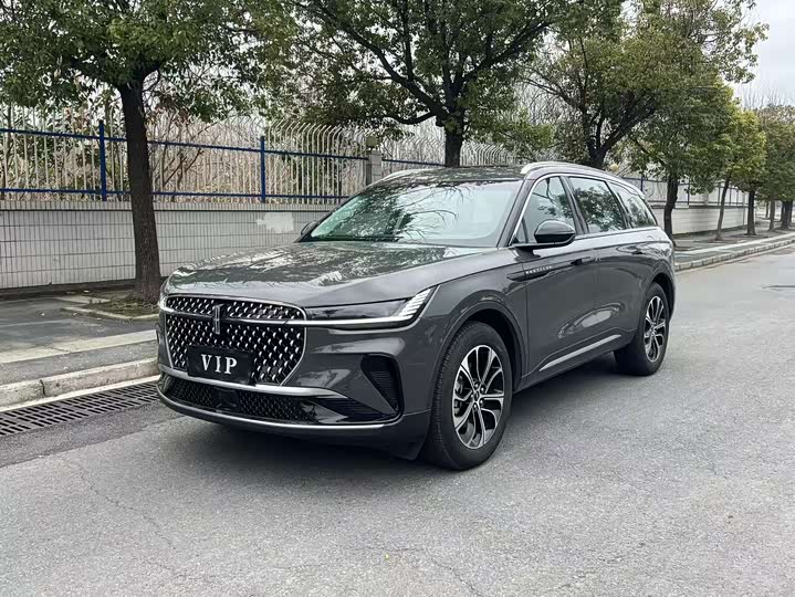 Фото 1 - Lincoln Nautilus