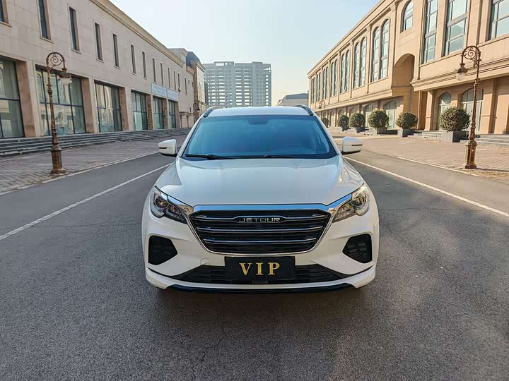 Фото 3 - Jetour X70