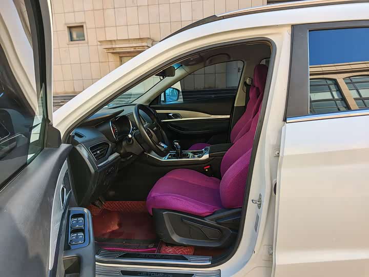 Фото 8 - Jetour X70