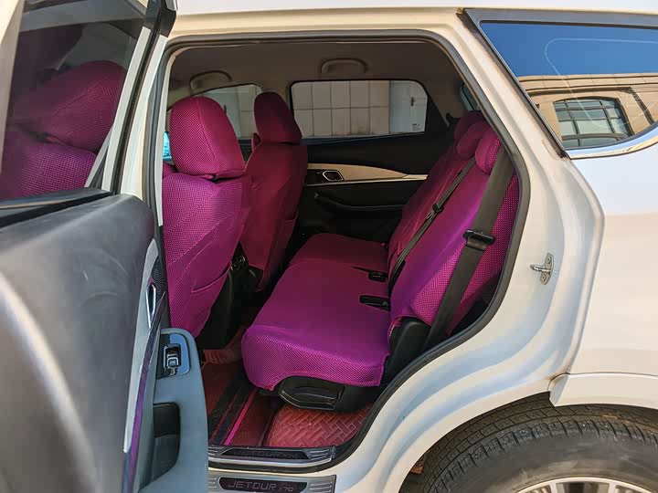 Фото 9 - Jetour X70