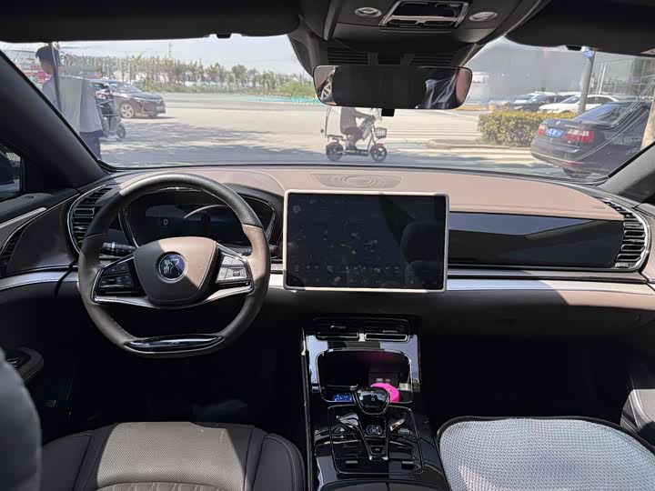 Фото 7 - BYD Han