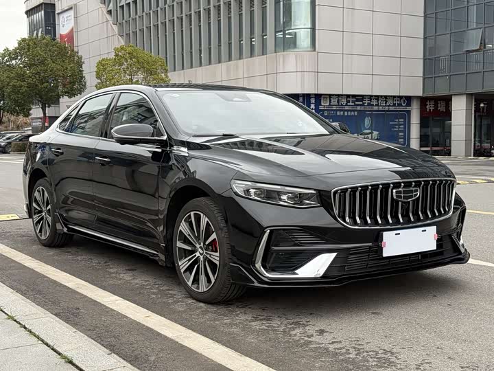 Фото 3 - Geely Preface