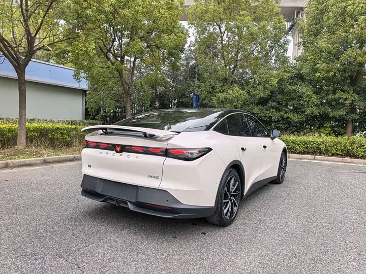 Фото 7 - BAIC Arcfox Alpha S5