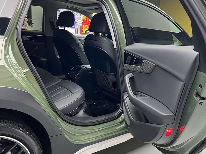 Фото 6 - Audi A4