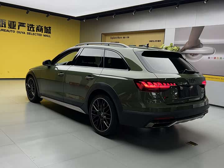 Фото 7 - Audi A4