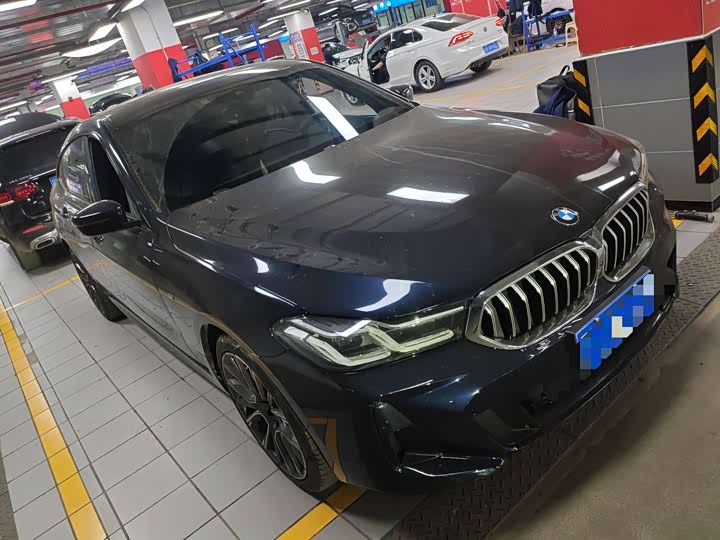 Фото 2 - BMW 6 Series GT