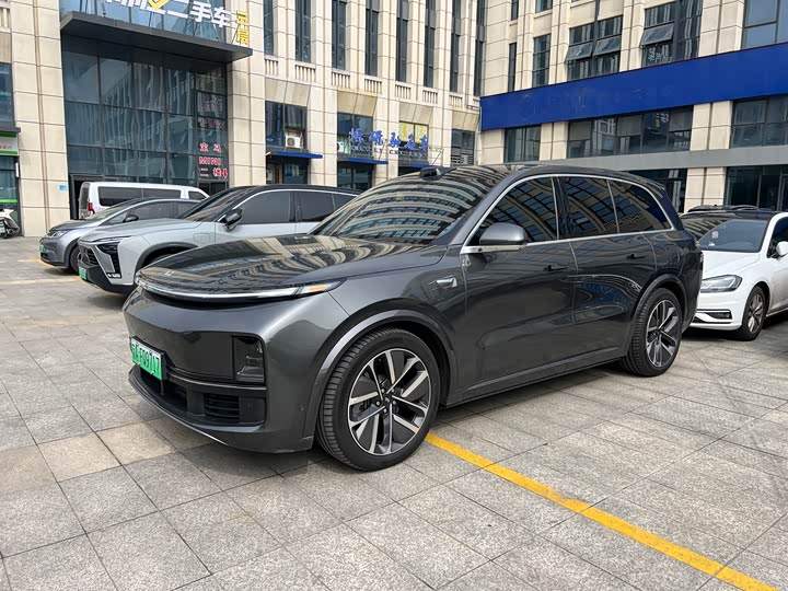 Фото 1 - LiXiang L8