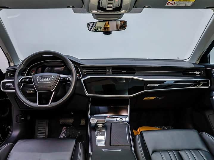 Фото 5 - Audi A6L