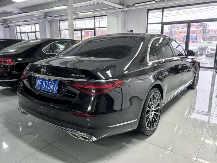 Фото 9 - Mercedes-Benz S-Class