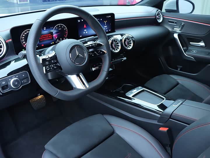Фото 6 - Mercedes-Benz A-Class