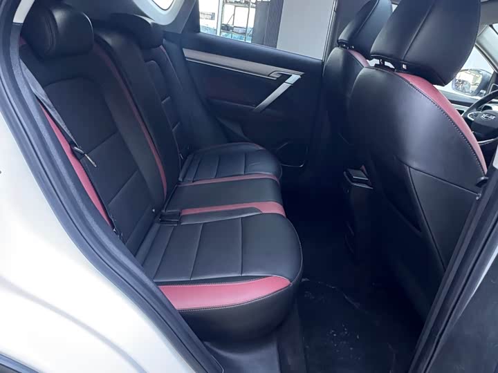 Фото 7 - Geely Coolray