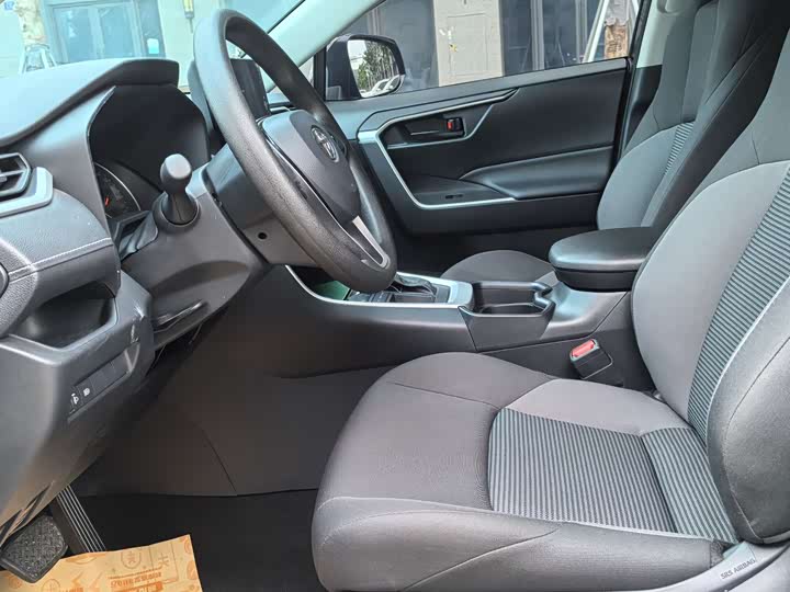 Photo 6 - Toyota Wildlander