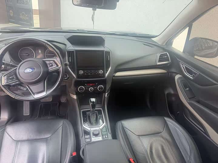 Фото 4 - Subaru Forester