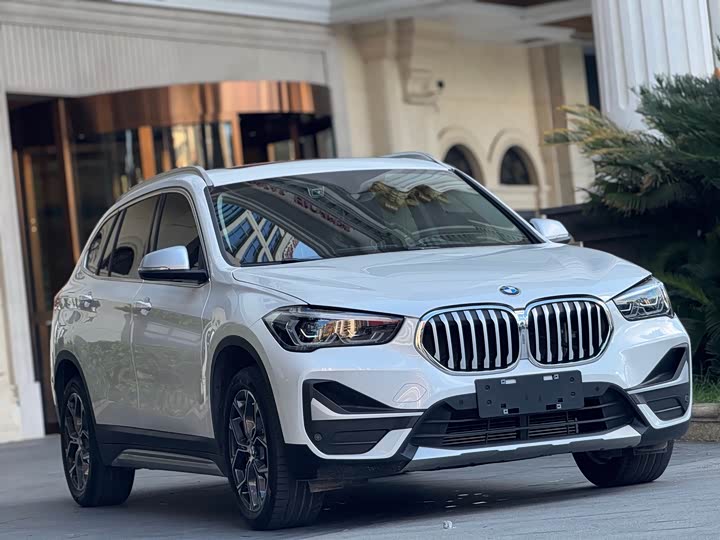 Фото 3 - BMW X1