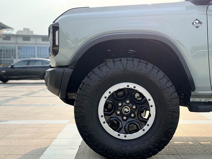 Фото 3 - Ford Bronco