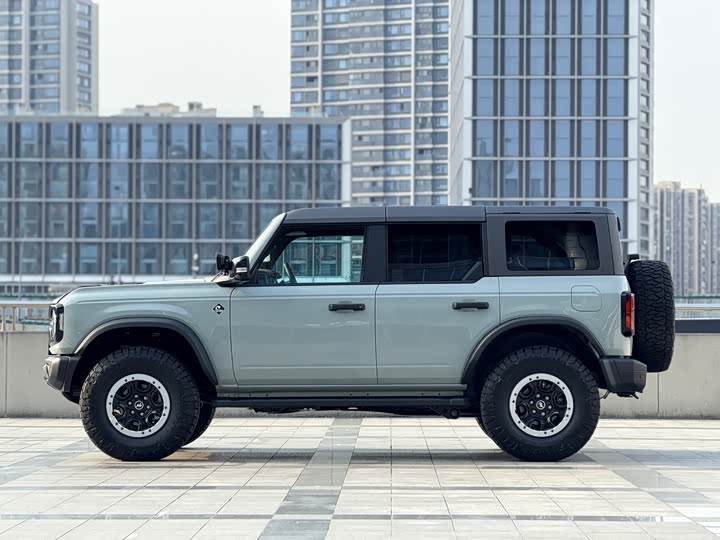 Фото 4 - Ford Bronco