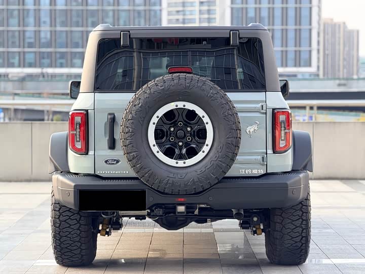 Фото 6 - Ford Bronco